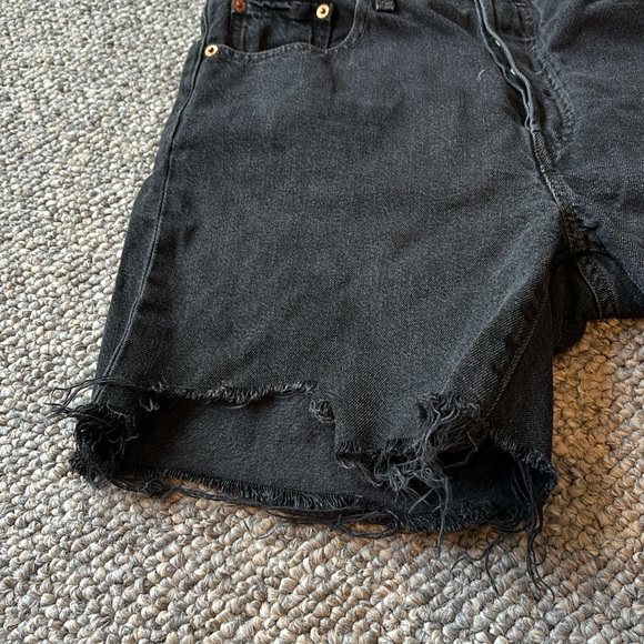Levi’s 501 Shorts - Picture 3 of 6